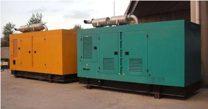 改则如何根据实际负载情况选择合适功率的发电机组？