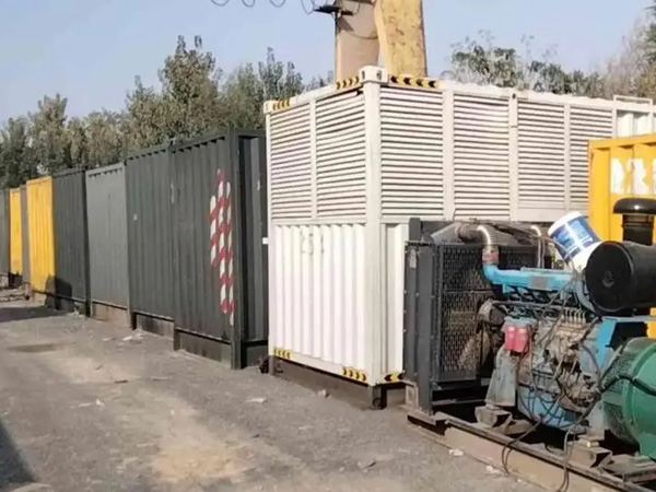 改则200KW柴油发电机机组每小时油耗是多少？