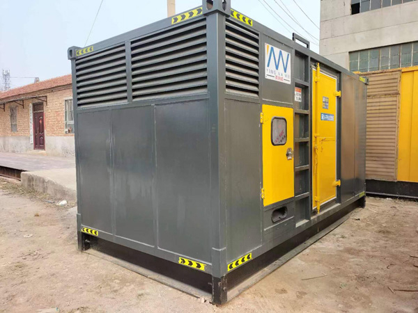 改则进行柴油发电机组电瓶性能测试时，有哪些注意事项？