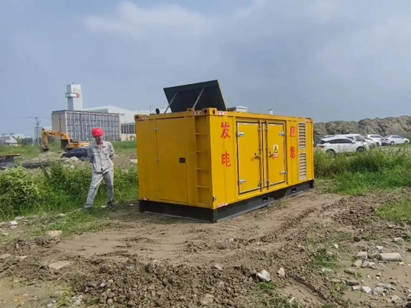 改则冬季低温环境下，发电机组启动电瓶的容量需求是否会增加？